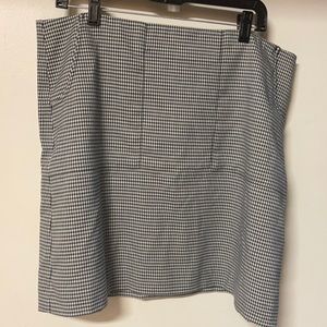 NWT Ann Taylor pencil skirt. Size 16